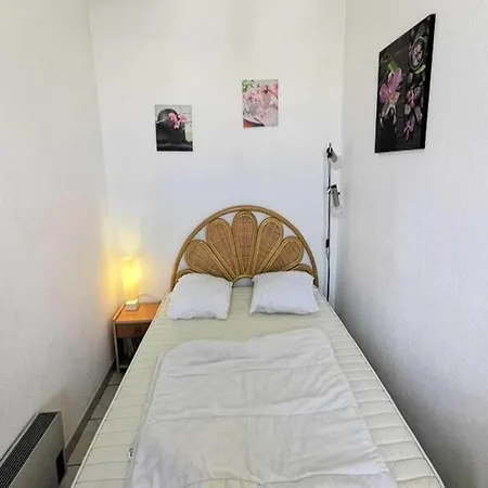 2 For 4 People Apartamento *